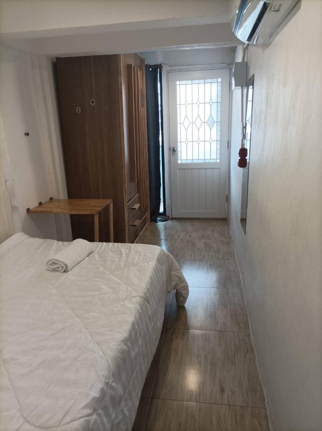 Chubby 9 Single Room Bangkok Dış mekan fotoğraf